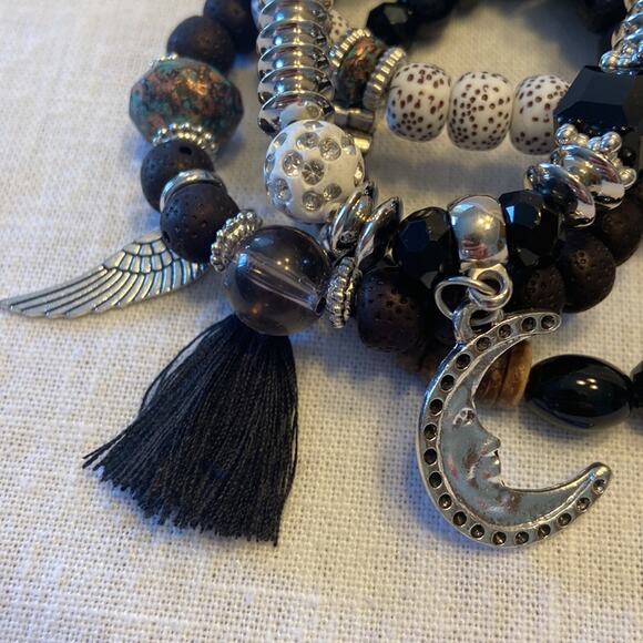 Boho Jewelry Set 4 pc Bracelet Earrings Black Silver 2 Charms Feathers Bohemian - Picture 5 of 5
